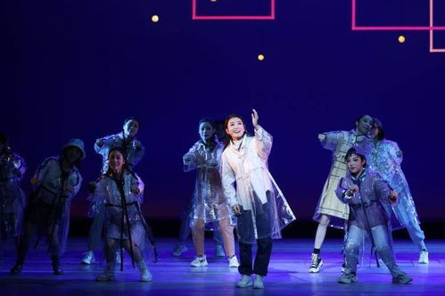《心若有光，照亮彼岸》 越劇《錢塘里》駐場(chǎng)演出收官舞臺(tái)藝術(shù)造型策劃